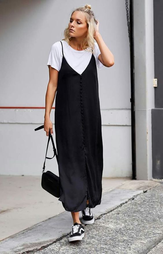 slipdress et baskets