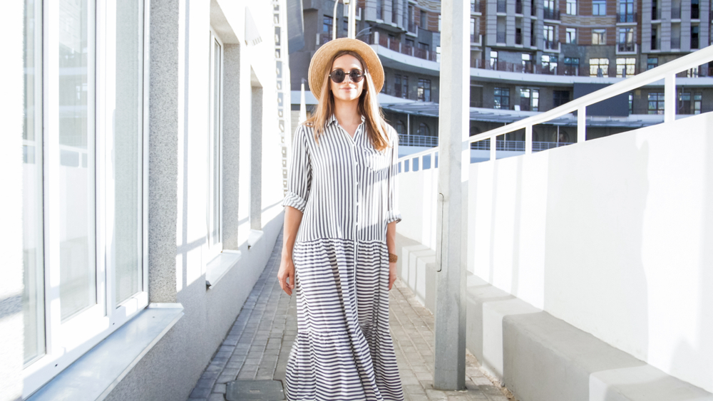 5 idées de looks pour bien porter la robe chemise longue 5 idées de looks pour bien porter la robe chemise longue